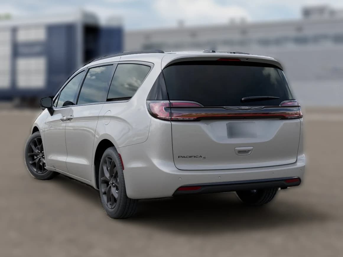 Chrysler Pacifica Select FWD 2026 — side view