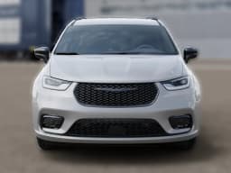 Chrysler Pacifica Select FWD 2026 — side view