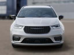 Chrysler Pacifica Select FWD 2026 — side view