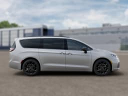 Chrysler Pacifica Select FWD 2026 — side view