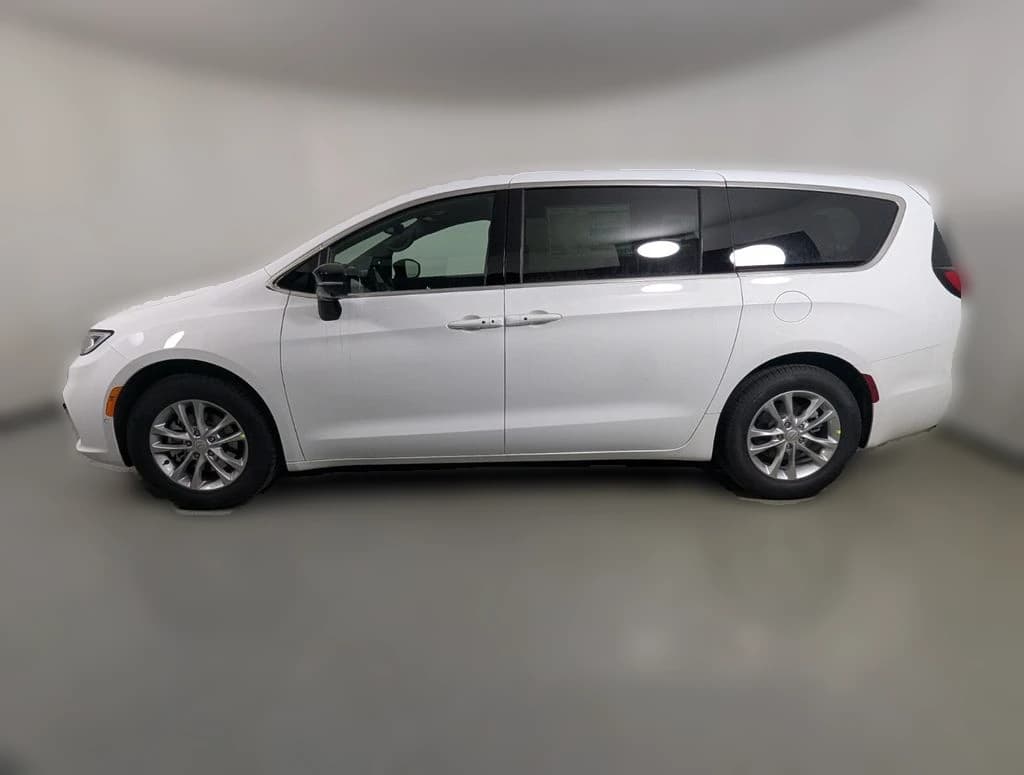 Chrysler Pacifica Select FWD 2026 — side view