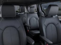 Chrysler Pacifica Select FWD 2026 — side view