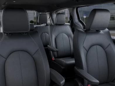 Chrysler Pacifica Select FWD 2026 — side view