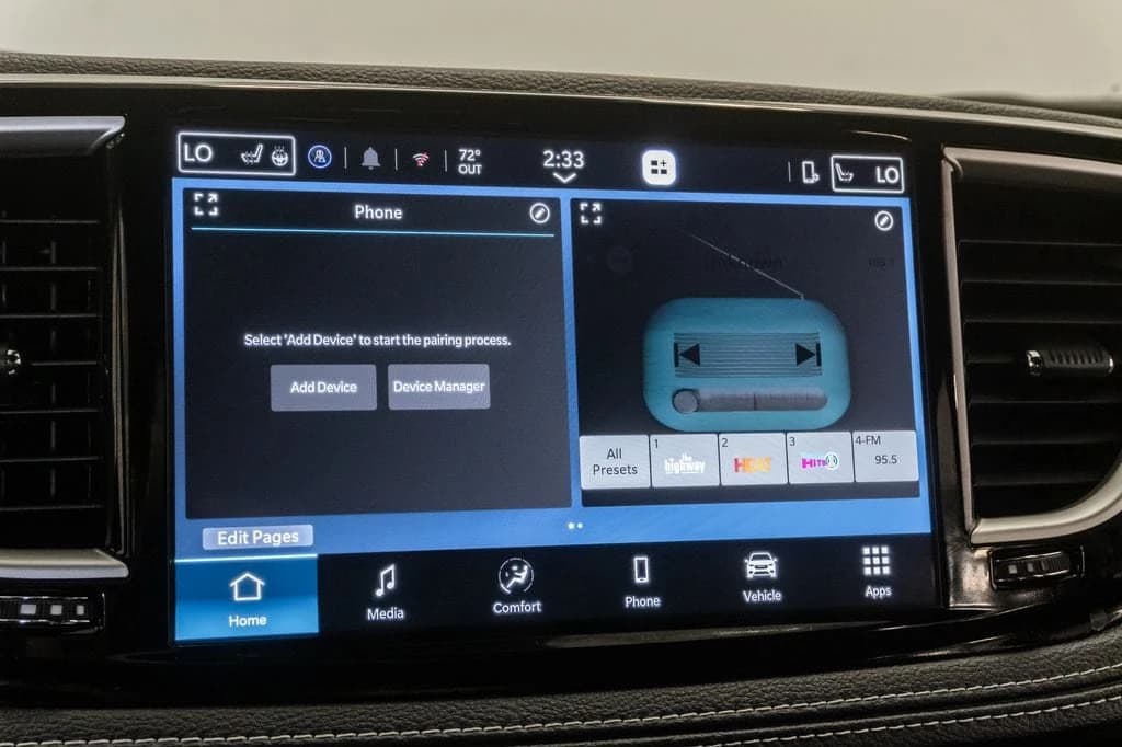 Chrysler Pacifica Select FWD 2026 — side view