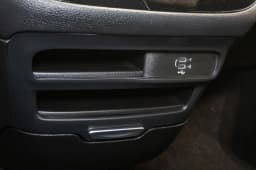 Chrysler Pacifica Select FWD 2026 — side view