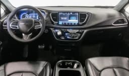 Chrysler Pacifica Select FWD 2026 — side view
