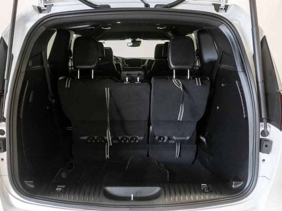 Chrysler Pacifica Select FWD 2026 — side view
