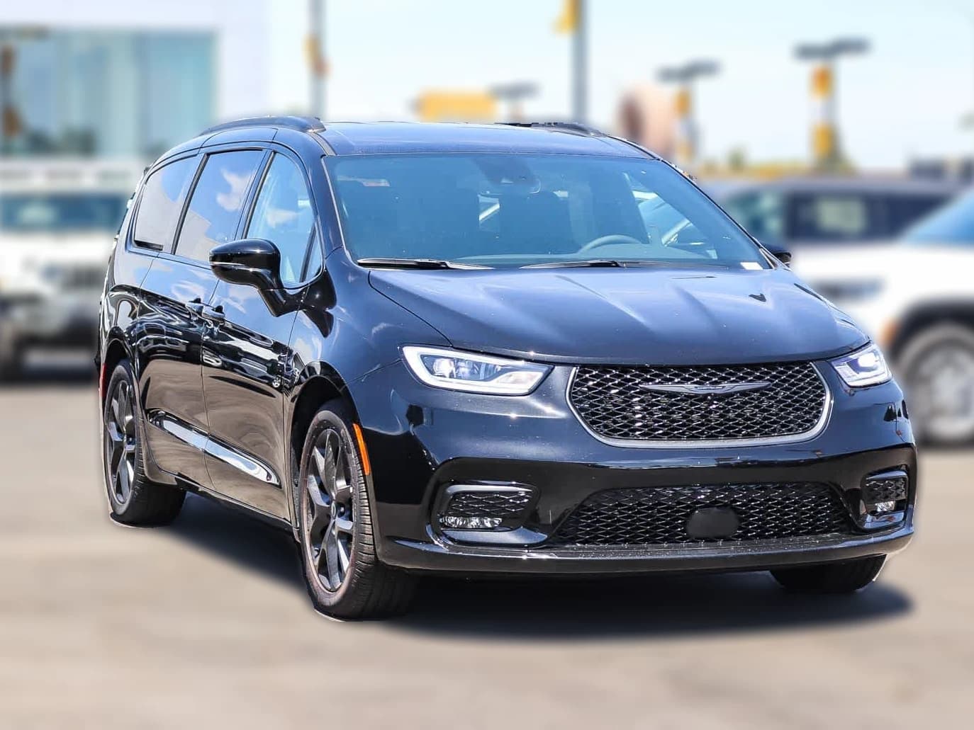 Chrysler Pacifica Select FWD 2026 — side view