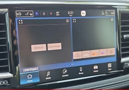 Chrysler Pacifica Select FWD 2027 — side view
