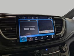Chrysler Pacifica Select FWD 2026 — side view