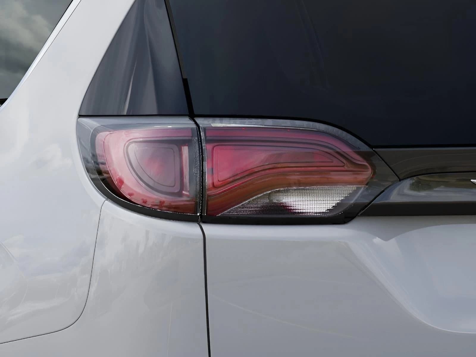 Chrysler Voyager LX FWD 2026 — side view