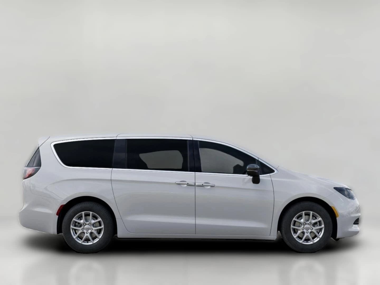 Chrysler Voyager LX FWD 2026 — side view