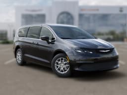 Chrysler Voyager LX FWD 2025 — side view