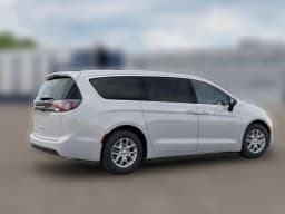 Chrysler Voyager LX FWD 2026 — side view