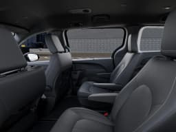 Chrysler Voyager LX FWD 2026 — side view