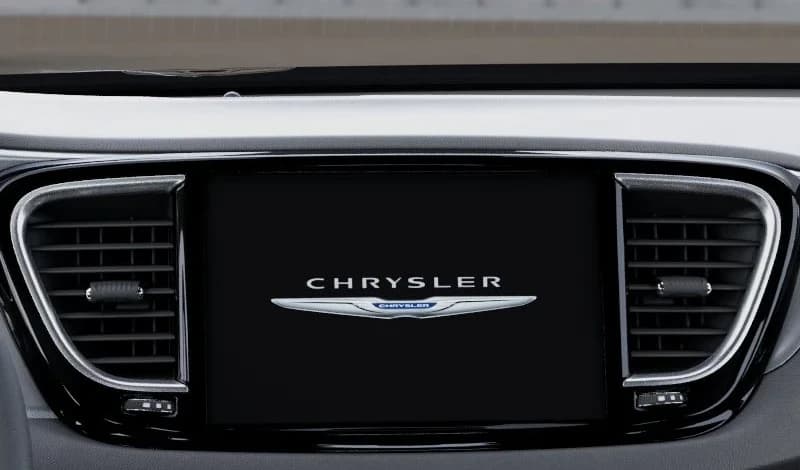Chrysler Voyager LX FWD 2026 — side view