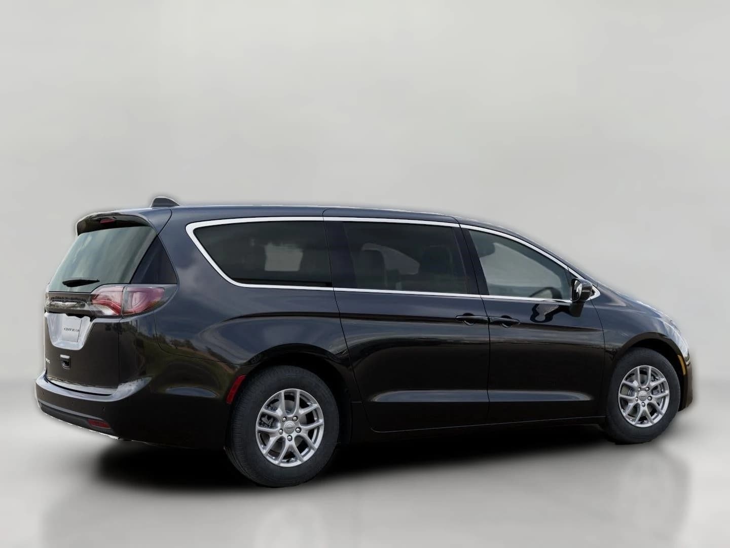 Chrysler Voyager LX FWD 2026 — side view