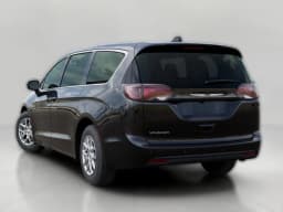Chrysler Voyager LX FWD 2026 — side view