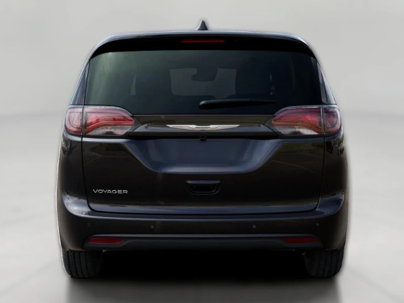 Chrysler Voyager LX FWD 2026 — side view