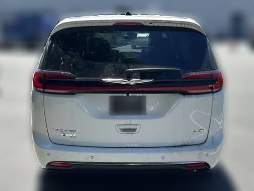 Chrysler Pacifica Select AWD 2026 — side view