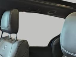 Chrysler Pacifica Select AWD 2026 — side view