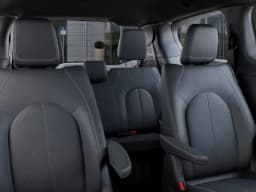 Chrysler Pacifica Select AWD 2026 — side view