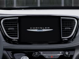 Chrysler Pacifica Select AWD 2026 — side view