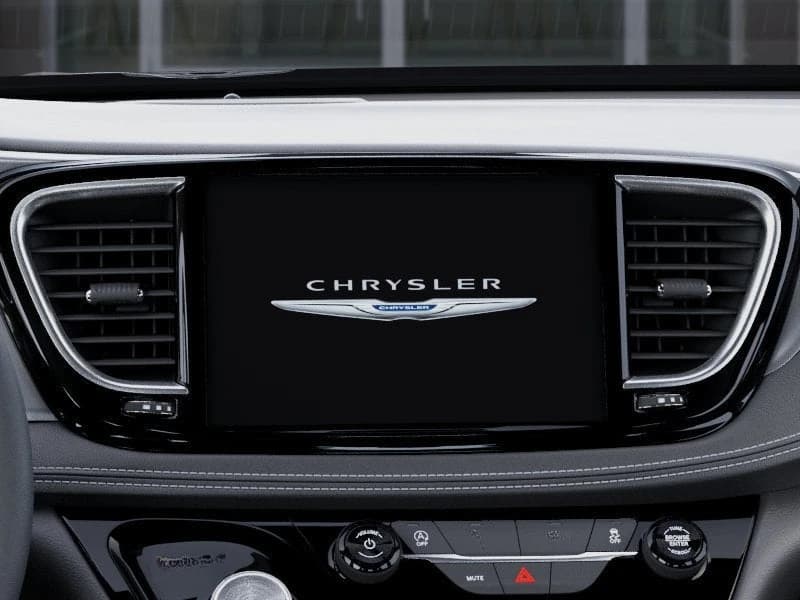 Chrysler Pacifica Select AWD 2026 — side view