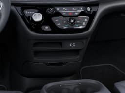 Chrysler Pacifica Select AWD 2026 — side view