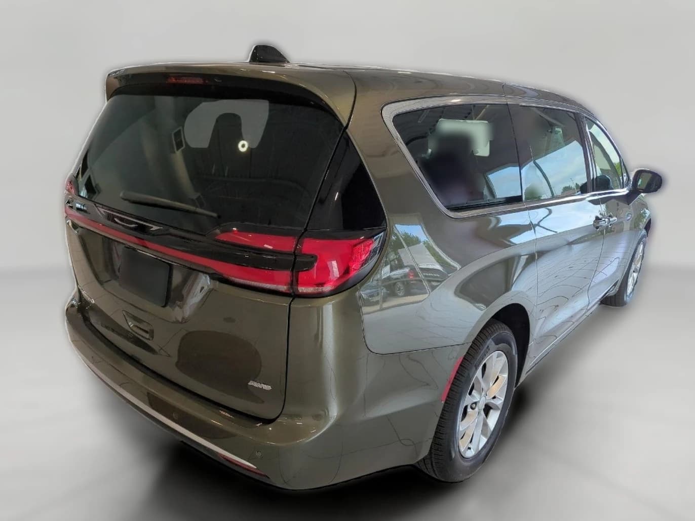 Chrysler Pacifica Select AWD 2027 — side view