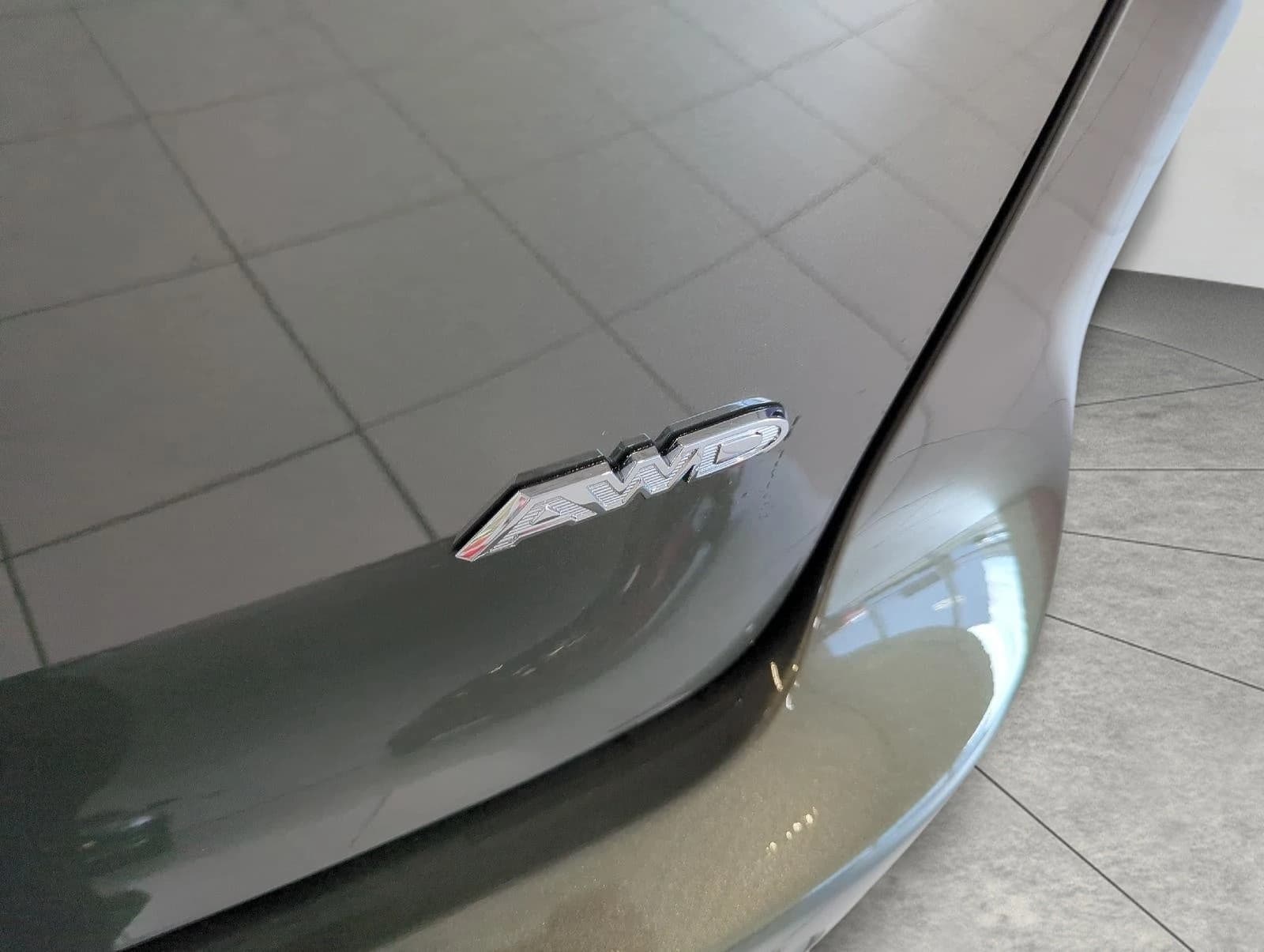 Chrysler Pacifica Select AWD 2027 — side view