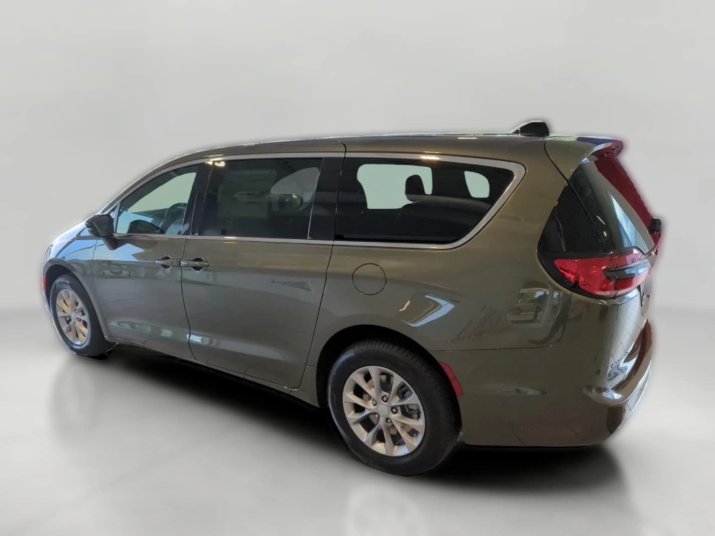 Chrysler Pacifica Select AWD 2027 — side view