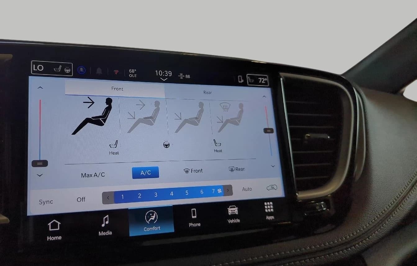 Chrysler Pacifica Select AWD 2027 — side view