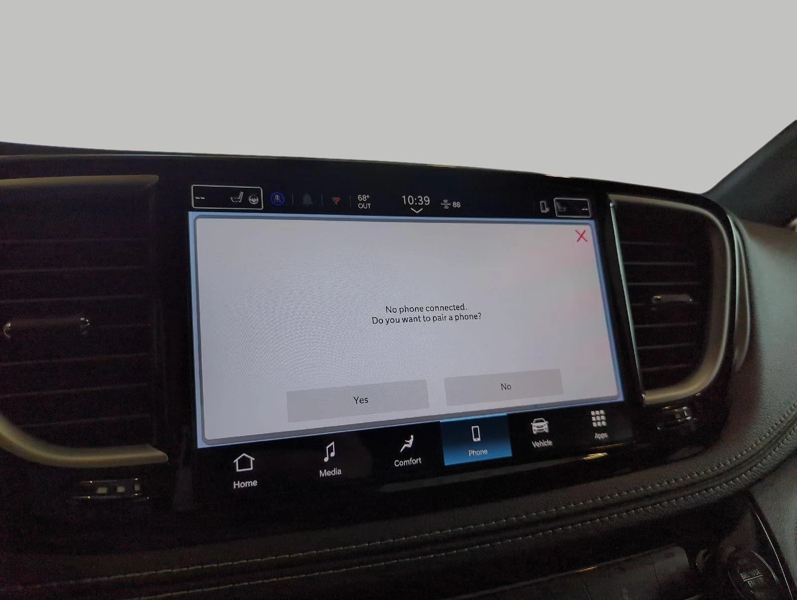 Chrysler Pacifica Select AWD 2027 — side view