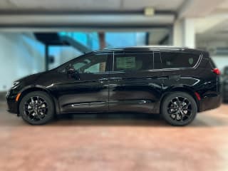 Chrysler Pacifica Limited AWD