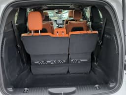 Chrysler Pacifica Pinnacle AWD 2026 — side view