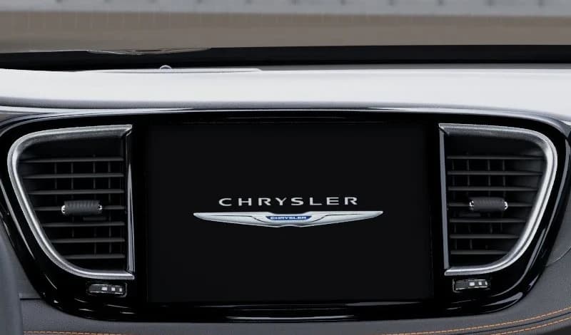 Chrysler Pacifica Pinnacle AWD 2026 — side view