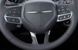 Chrysler Pacifica Pinnacle AWD 2026 — side view