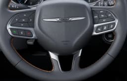 Chrysler Pacifica Pinnacle AWD 2026 — side view