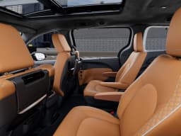 Chrysler Pacifica Pinnacle AWD 2026 — side view