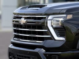 Chevrolet Silverado 2500HD LT 4WD Crew Cab 159" 2026 — side view