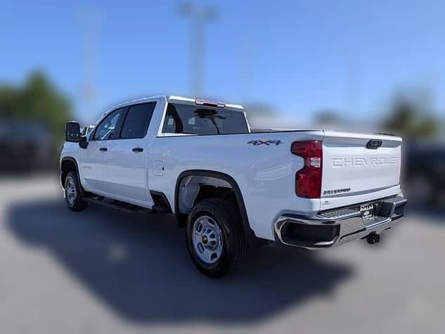 Chevrolet Silverado 2500HD Work Truck 4WD Crew Cab 159" 2026 — side view