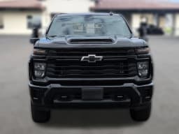 Chevrolet Silverado 2500HD Custom 4WD Crew Cab 159" 2026 — side view