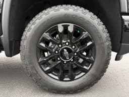 Chevrolet Silverado 2500HD Custom 4WD Crew Cab 159" 2026 — side view