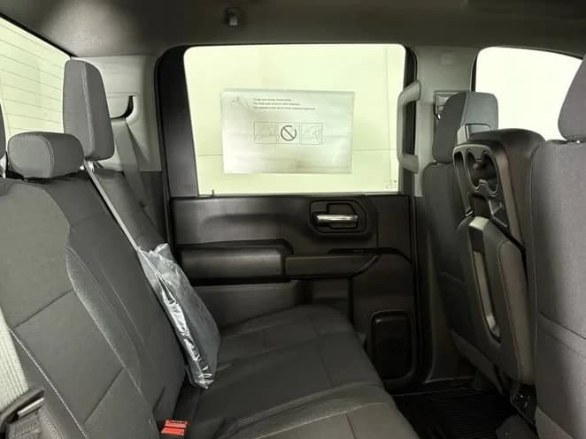 Chevrolet Silverado 2500HD Custom 4WD Crew Cab 159" 2026 — side view