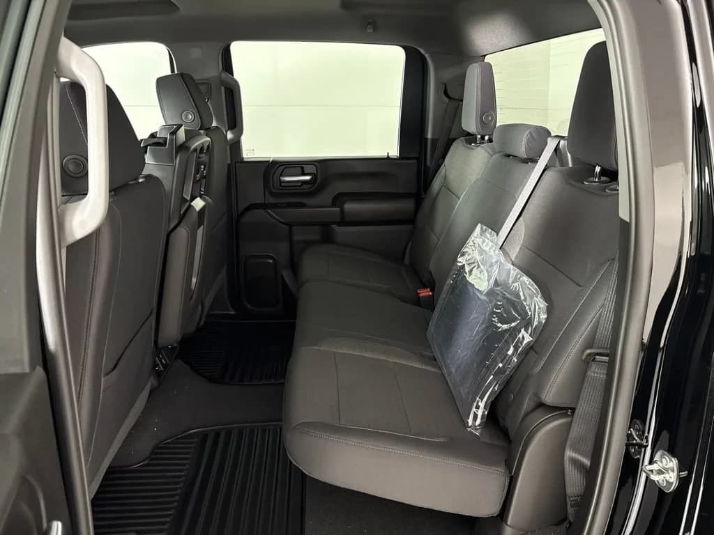Chevrolet Silverado 2500HD Custom 4WD Crew Cab 159" 2026 — side view