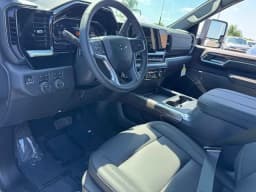 Chevrolet Silverado 2500HD LT 4WD Crew Cab 159" 2026 — side view