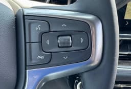 Chevrolet Silverado 2500HD LT 4WD Crew Cab 159" 2026 — side view