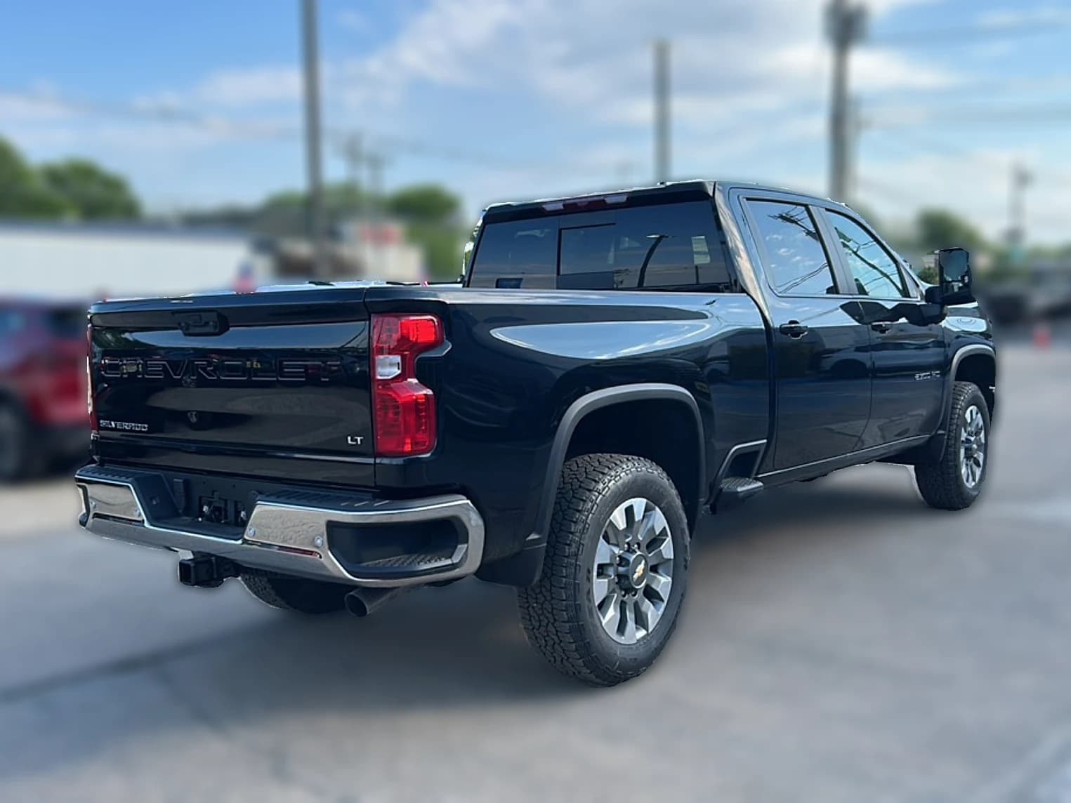 Chevrolet Silverado 2500HD LT 4WD Crew Cab 159" 2026 — side view