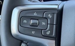 Chevrolet Silverado 2500HD LT 4WD Crew Cab 159" 2026 — side view